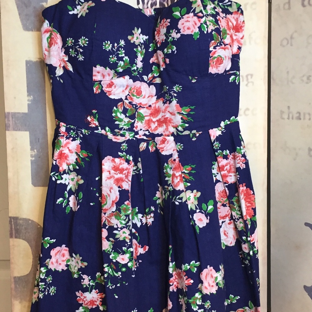 Short rose dress